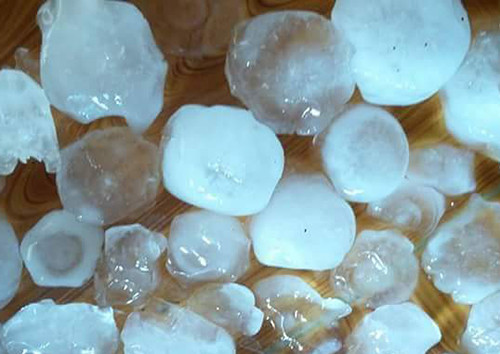 Người dân hãi hùng kể chuyện mưa đá khủng trút xuống Tuyên Quang