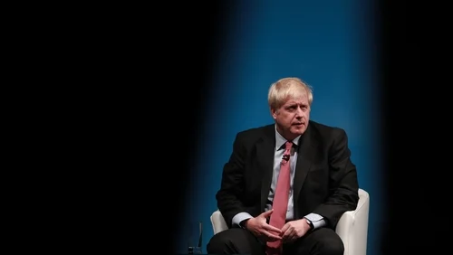 Những lo ngại về 'khoảng trống chính trị' tại Anh khi Thủ tướng vắng mặt