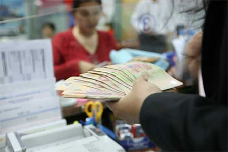 Giám đốc trung tâm luyện thi ôm tiền bỏ trốn