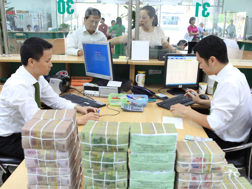 Kho bạc phát hành trái phiếu lấy tiền xong do chưa giải ngân được lại quay về nằm im tại NHTM 