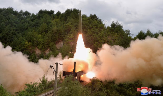 Hình ảnh tên lửa phóng từ tàu hoả được Triều Tiên thử hôm 15/9. (Ảnh: KCNA)