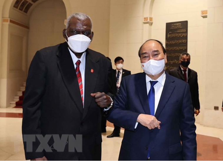 Chủ tịch nước Nguyễn Xuân Phúc hội kiến Chủ tịch Quốc hội Cuba Esteban Lazo Hernández. (Ảnh: TTXVN) 