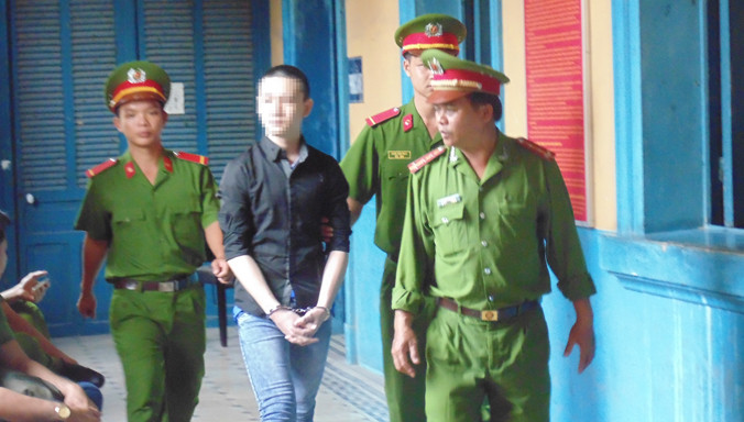 Tòa cho rằng bị cáo NT thiếu sự chăm sóc, dạy dỗ của gia đình nên đã giảm án 1 năm tù. Ảnh: Tân Châu.