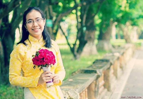 Thủ khoa xuất sắc đầu tiên của Học viện Ngoại giao Nguyễn Phạm Ngọc Trinh.