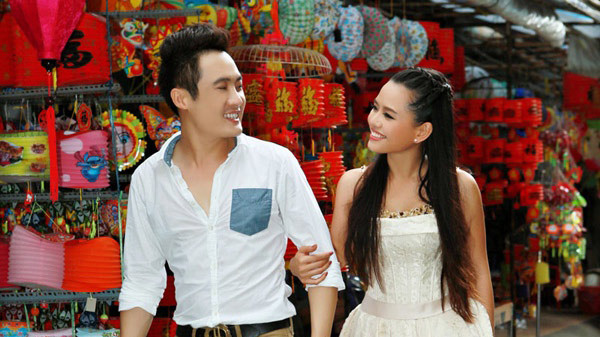 Rộ dịch vụ 'tuyển người yêu đi chơi Trung thu'