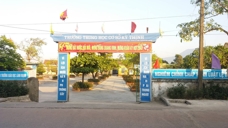 Trường THCS Kỳ Thịnh - nơi cô giáo Hằng đang công tác.