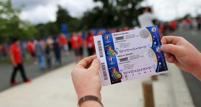 Tình trạng bán vé chợ đen ở EURO 2016 vẫn diễn ra.