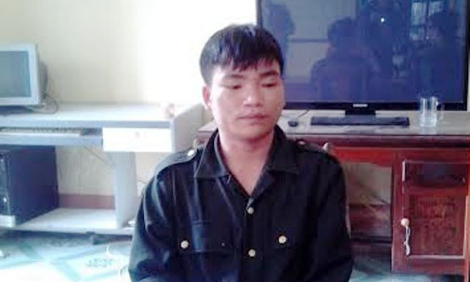 Đối tượng giả danh cảnh sát cơ động tại trụ sở công an. Ảnh; Dân Trí