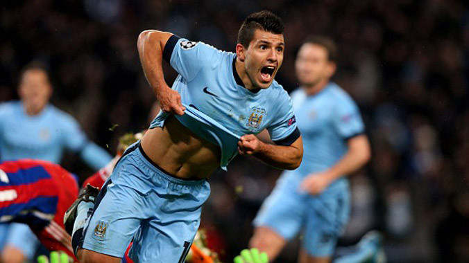 Aguero vừa lập hat-trick vào lưới Bayern.