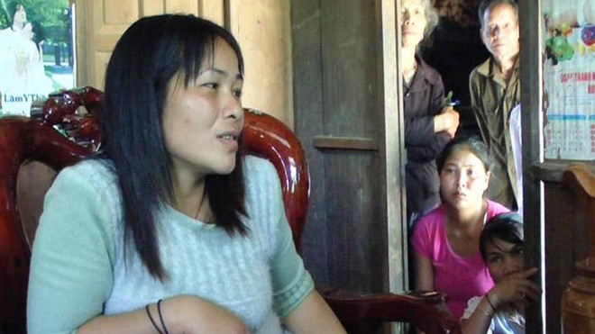 Chị Hái trở về sau 17 năm bị lừa bán. Ảnh: T.Ý