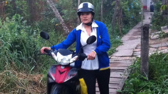  Chị Nhung rời nhà từ mờ đất 