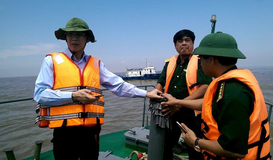 Lực lượng chức năng đang tìm các phương án tìm kiếm 4 người còn lại.