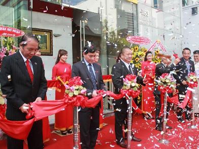 Hoa Sen đưa dây chuyền sản xuất tôn 400 tỷ đồng vào hoạt động