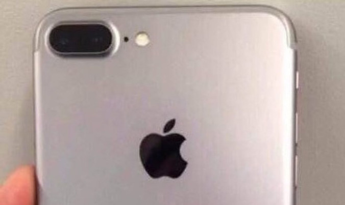 Camera kép được cho là của iPhone 7 Plus/Pro.