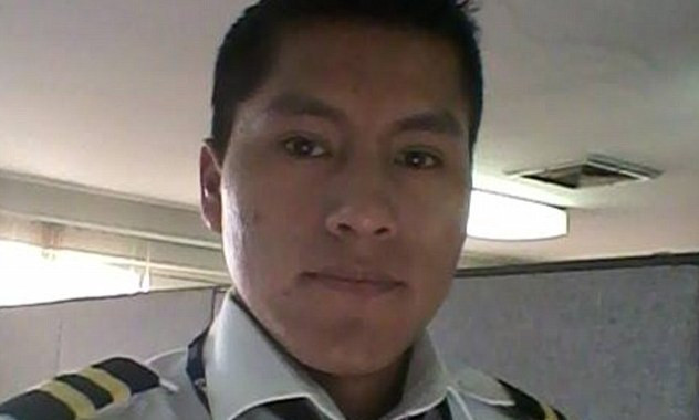 Anh Erwin Tumiri, thành viên phi hành đoàn may mắn sống sót sau vụ tai nạn máy bay thảm khốc.