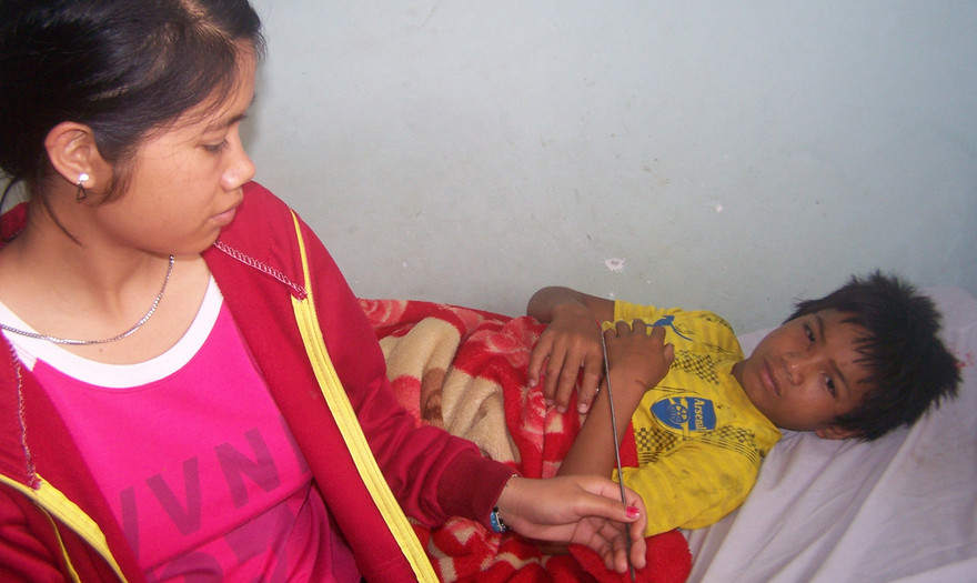 A Điểm đang điều trị tại Bệnh viện.