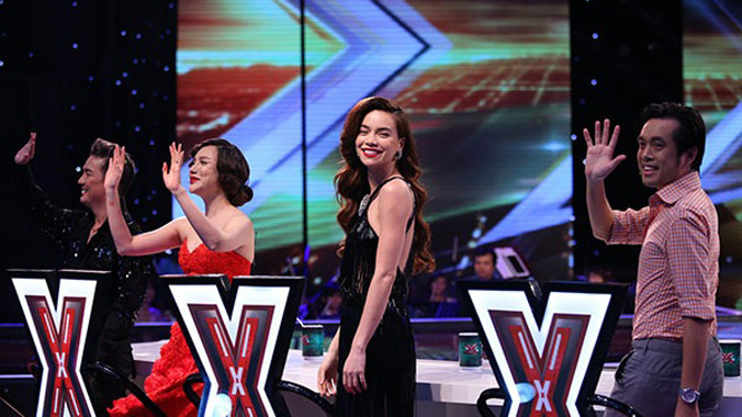 Hồ Quỳnh Hương và Hà Hồ trên ghế nóng liveshow 6.