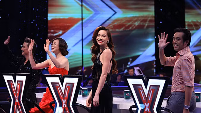 Hồ Quỳnh Hương và Hà Hồ trên ghế nóng liveshow 6.