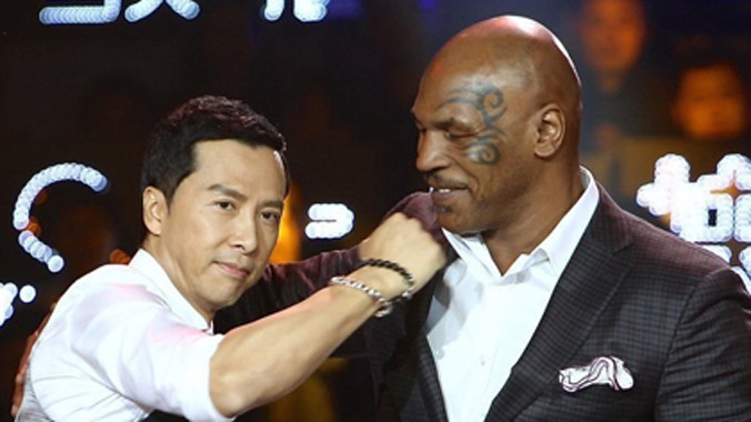 Chân Tử Đan và Mike Tyson.