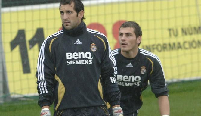 Iker (sau) chấp nhận làm kiếp phụ cho Lopez