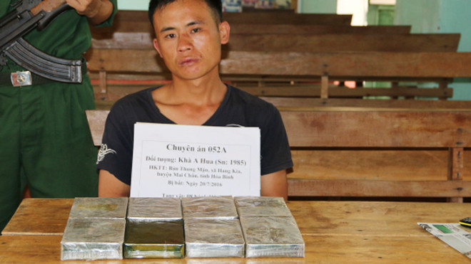 Đối tượng Hua cùng tang vật ma túy