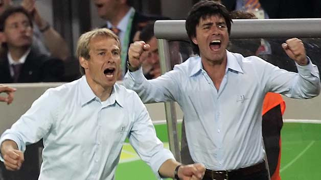 Giữa họ chẳng có chuyện gì đâu nhé?