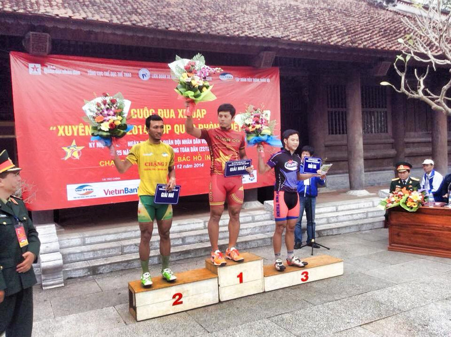 BTC trao giải nhất, nhì, ba ở Khu lưu niệm nhà Bác Hồ