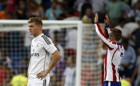 Tung đội hình ‘siêu tấn công’, Real vẫn thất bại