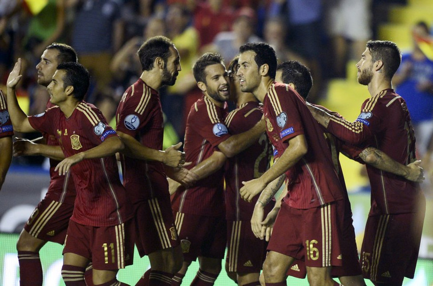 Tây Ban Nha có chiến thắng tưng bừng