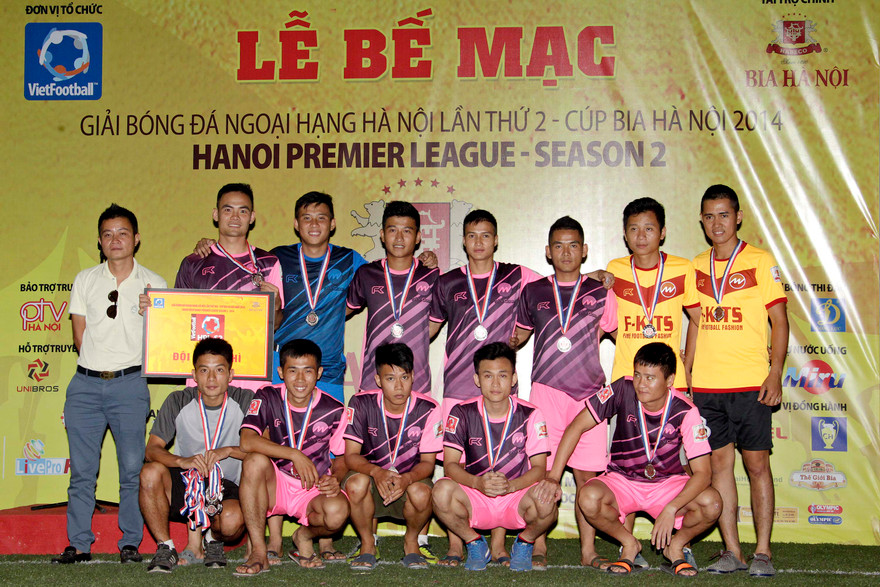 Tin lớn & Anh em vô địch giải ‘phủi Ngoại hạng’