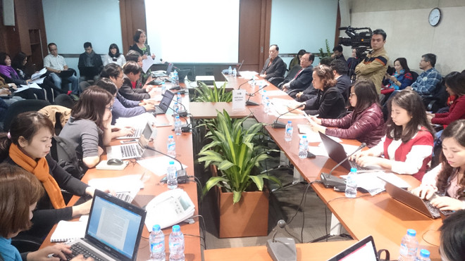 Đại diện VPSF và các hiệp hội thảo luận lấy ý kiến kiến nghị Thủ tướng đình chỉ thi hành NQ148. Ảnh: Tuấn Nguyễn 