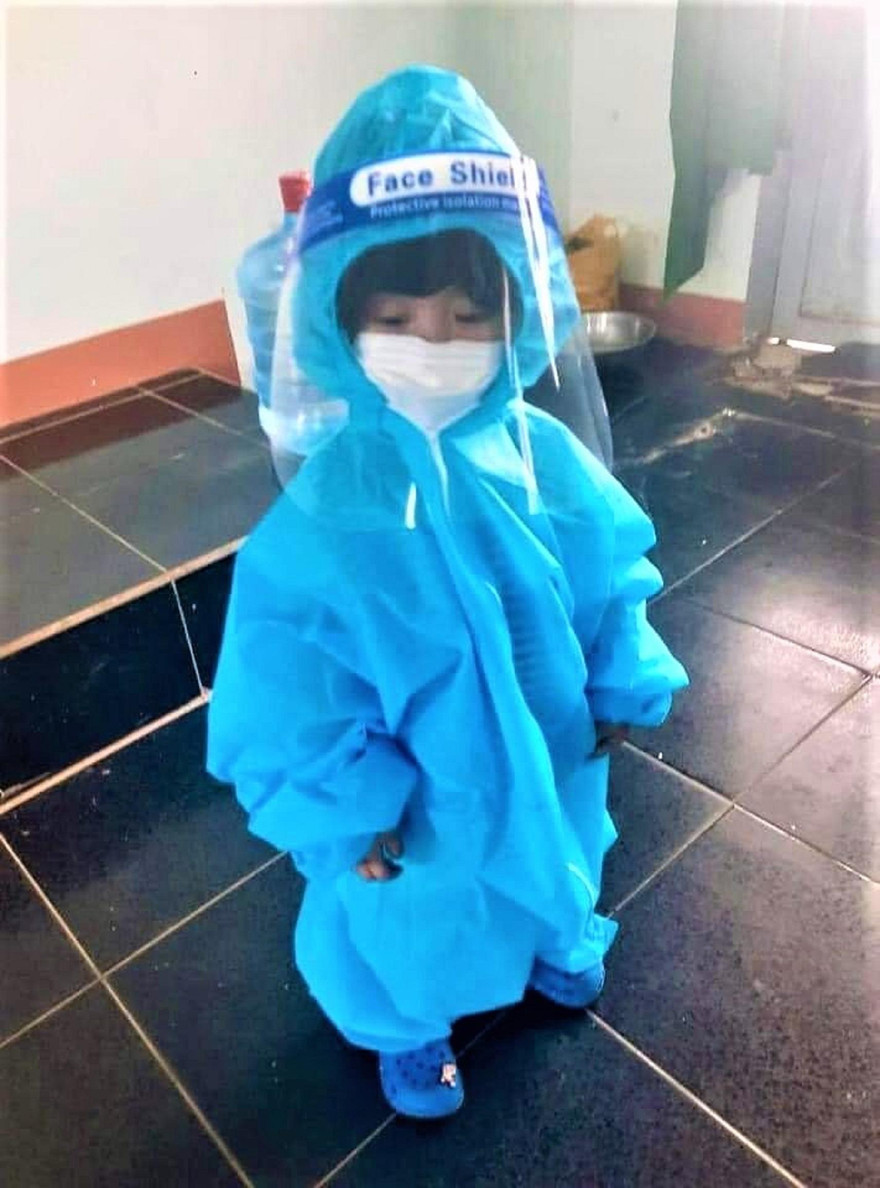 Em T.Q.H mới 3 tuổi đã bị ung thư, nay bị nhiễm COVID-19