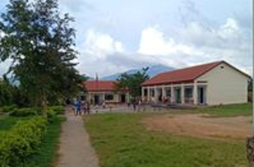 Học sinh cách ly ngay tại trường. Ảnh: M.Hùng