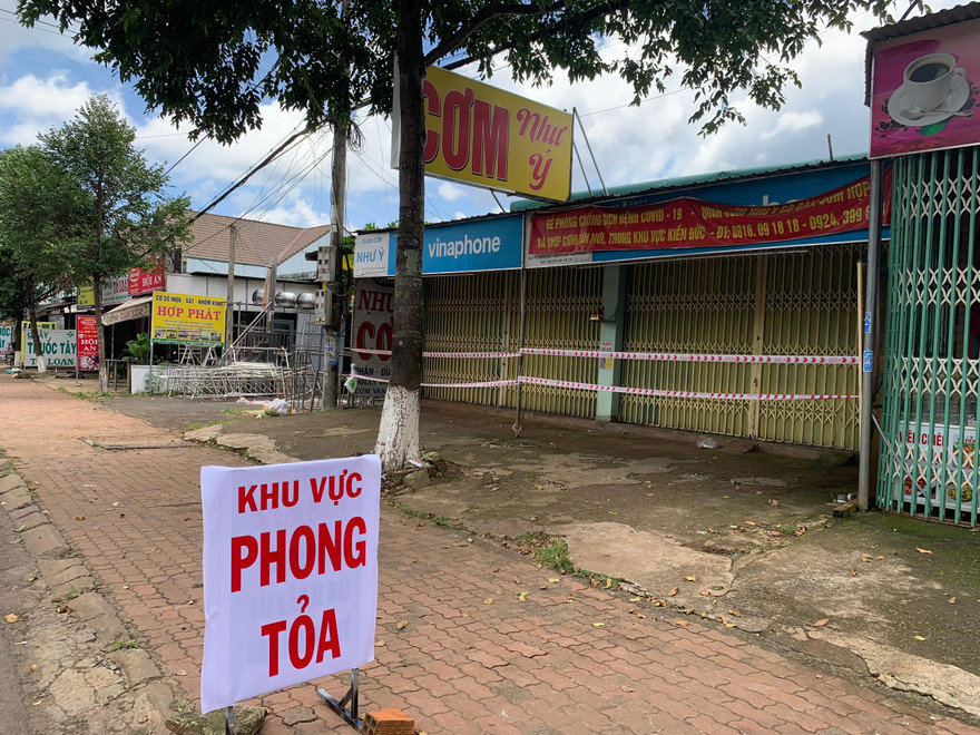 Phong tỏa toàn bộ TP. Gia Nghĩa phong tỏa toàn bộ thành phố Gia Nghĩa từ 12 giờ 00 ngày 23/7/2021