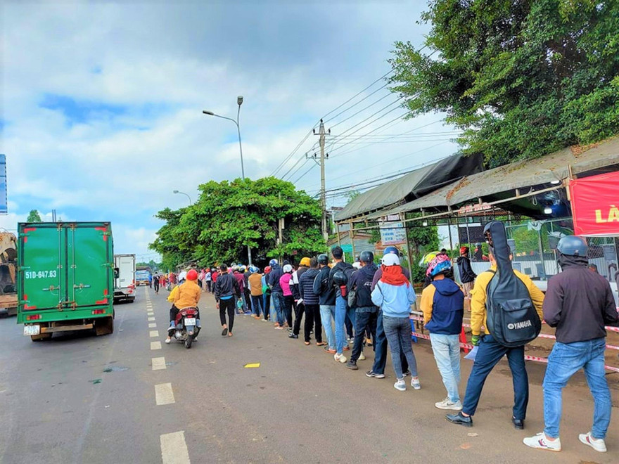 Lao động Tây Nguyên vào Nam làm việc sau dịch COVID-19