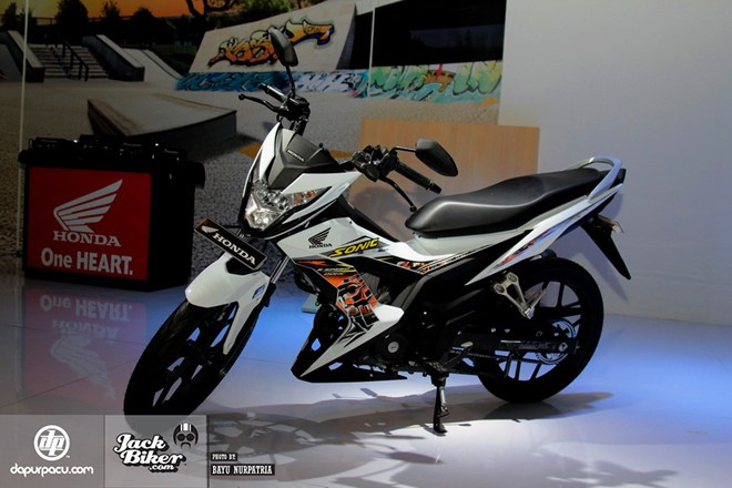 Chi tiết Honda Sonic 150R mới ra mắt