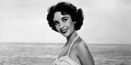 Tuổi già bệnh tật, cô đơn của huyền thoại một thời Elizabeth Taylor 