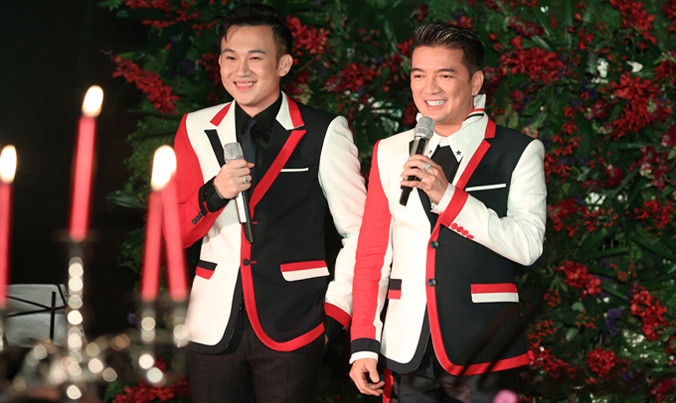 Mr. Đàm và Dương Triệu Vũ trong buổi tiệc tối 15/5.