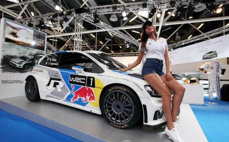 Hút hồn bởi mỹ nhân tại Bologna Motor Show 2014