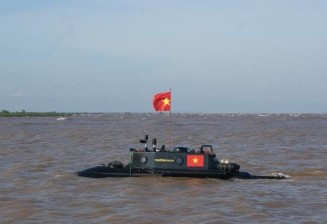 Tàu ngầm Trường Sa thử nghiệm trên biển cuối tháng 5.