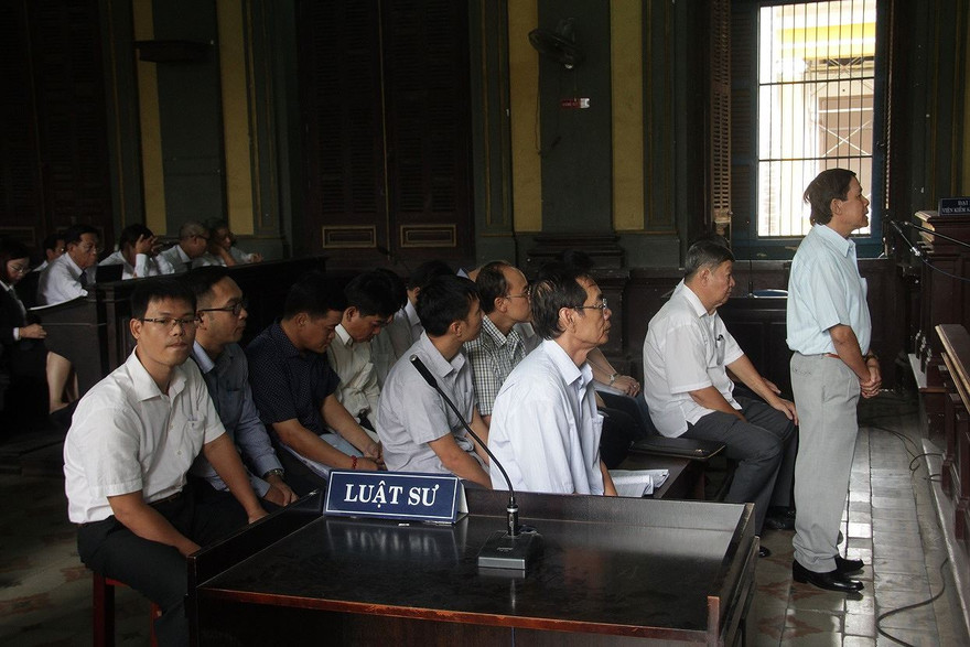 Các bị cáo tại phiên tòa. Ảnh: Tân Châu