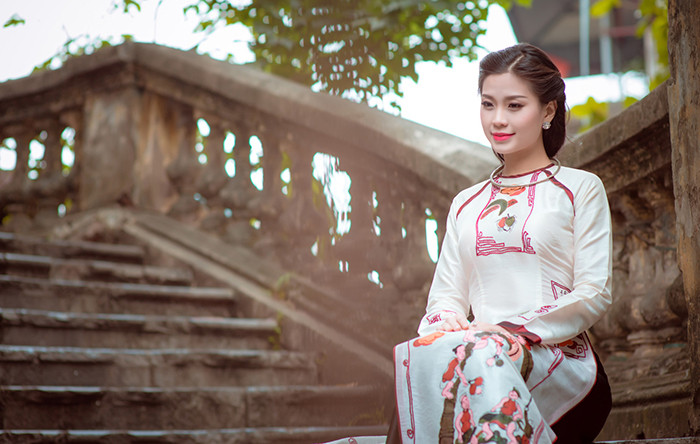 Á hậu Nguyễn Lâm Diễm Trang: Sẽ nói với con gái về ngày Chủ Nhật Đỏ