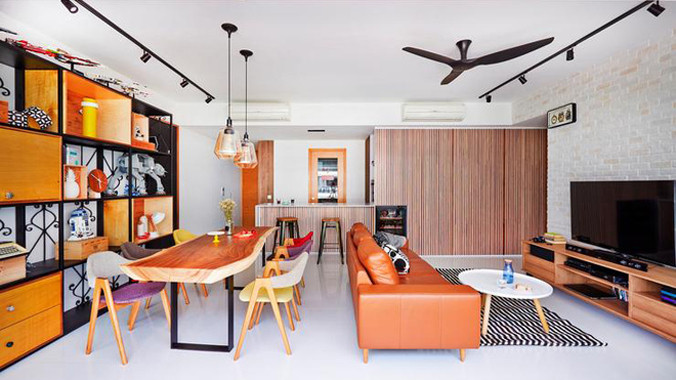 Ngôi nhà được thiết kế theo phong cách rustic chic với vẻ đẹp thô mộc, tự nhiên. Dù có thiết kế hiện đại nhưng nhiều món đồ vẫn giữ được đường nét tự nhiên và có màu sắc ấm áp.