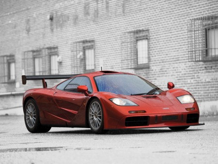 Chiếc xe vừa được bán với giá kỷ lục tại cuộc đấu giá gần đây của RM Sotheby ở Monterey, Mỹ.