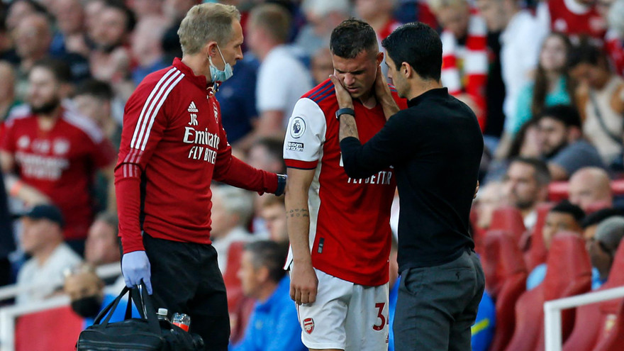 Arsenal nhận hung tin trong ngày vui của sân Emirates