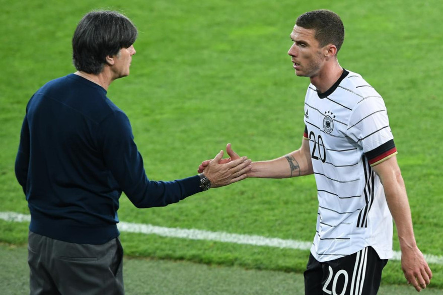 Hai chân lệch nhau, người hùng tuyển Đức từng mất cơ hội làm cảnh sát