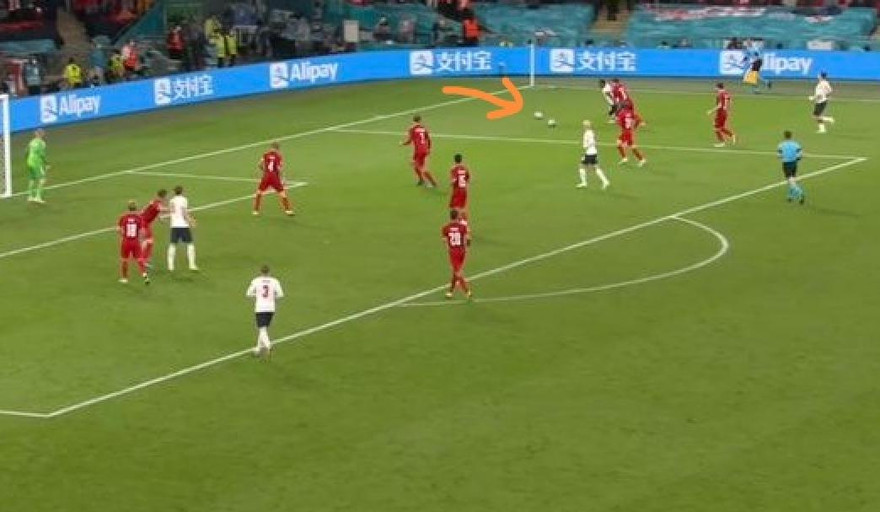 Dân mạng rần rần đòi công lý cho Đan Mạch vì tình huống khó đỡ này