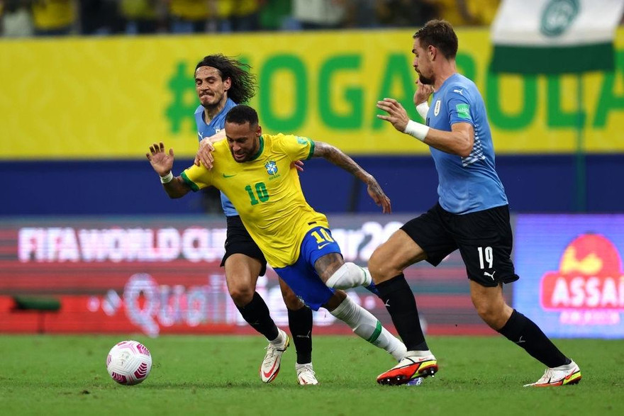 Neymar tỏa sáng, Brazil thắng đậm Uruguay