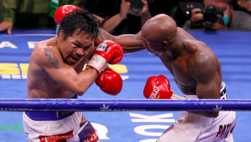 Võ sĩ người Cuba đánh bại huyền thoại Pacquiao, bảo vệ thành công đai WBA