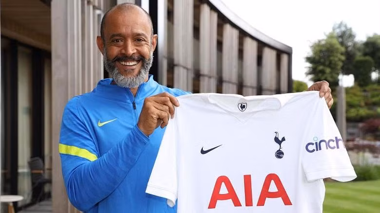 Tottenham bổ nhiệm tân HLV thay thế Mourinho